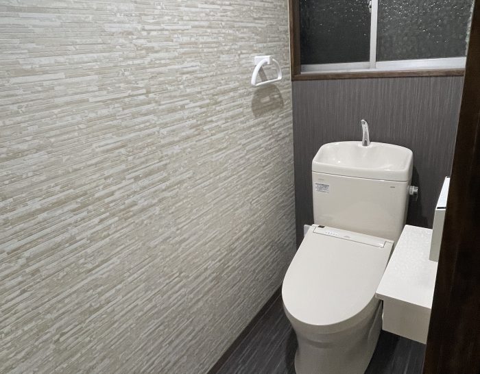 洋式化で広々トイレに